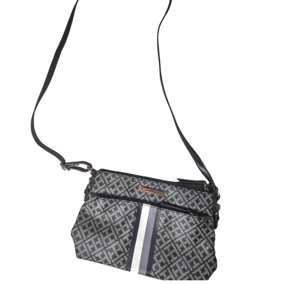 Tommy Hilfiger Grey and Black Purse with Inner Pocket and Strap - Picture 1 of 5
